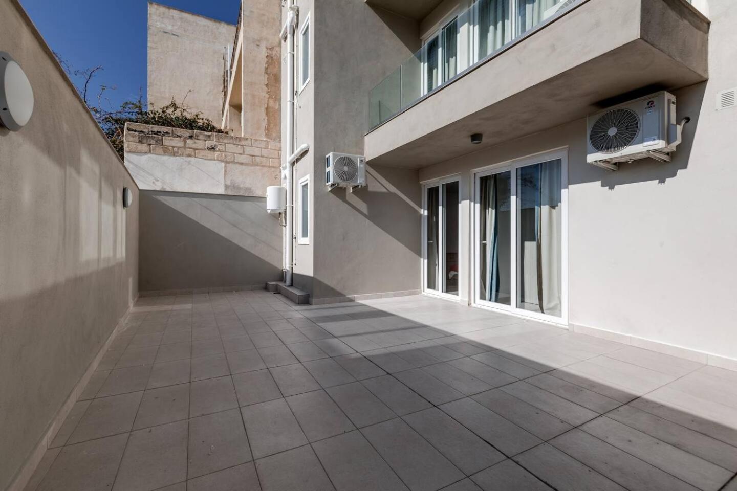 9Ten11 Seafront By Homely Mellieha Exterior foto
