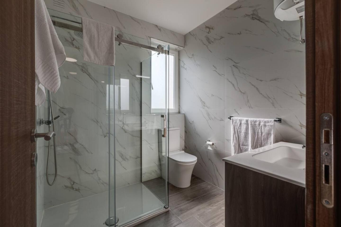 9Ten11 Seafront By Homely Mellieha Exterior foto