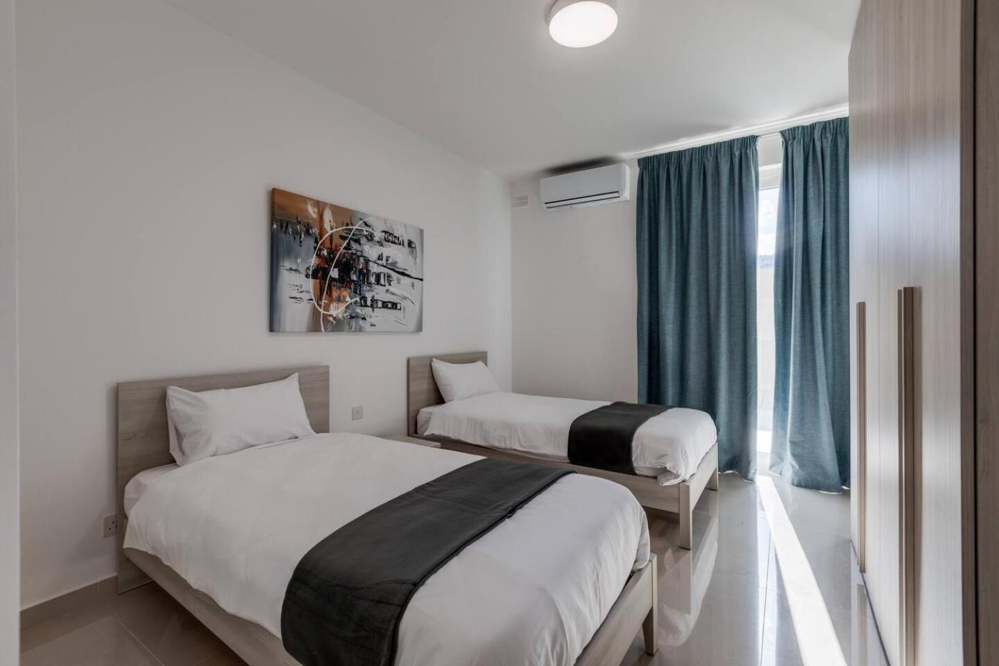 9Ten11 Seafront By Homely Mellieha Exterior foto
