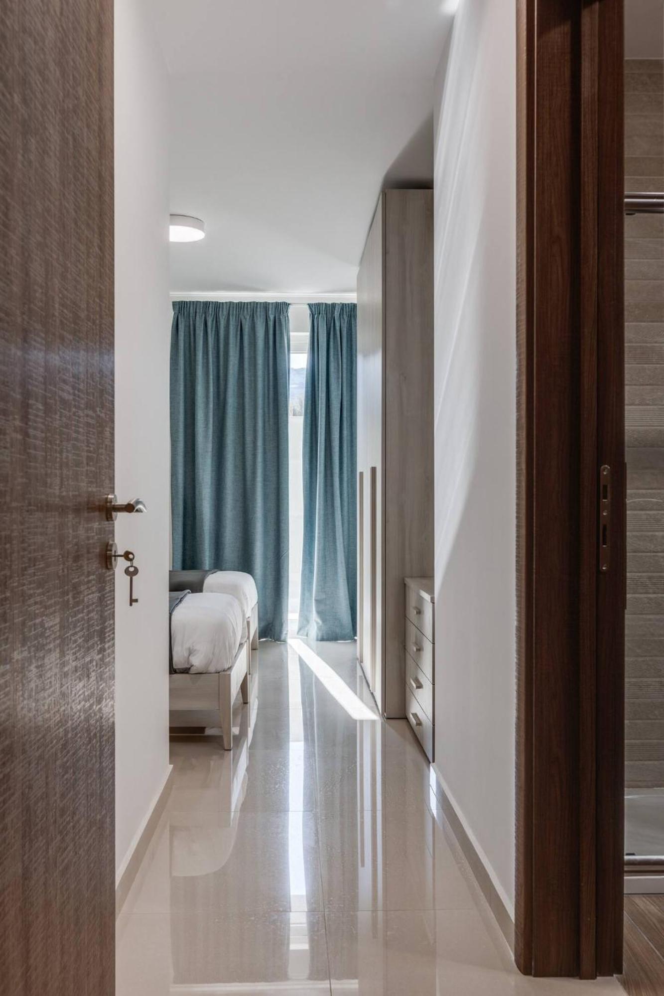 9Ten11 Seafront By Homely Mellieha Exterior foto