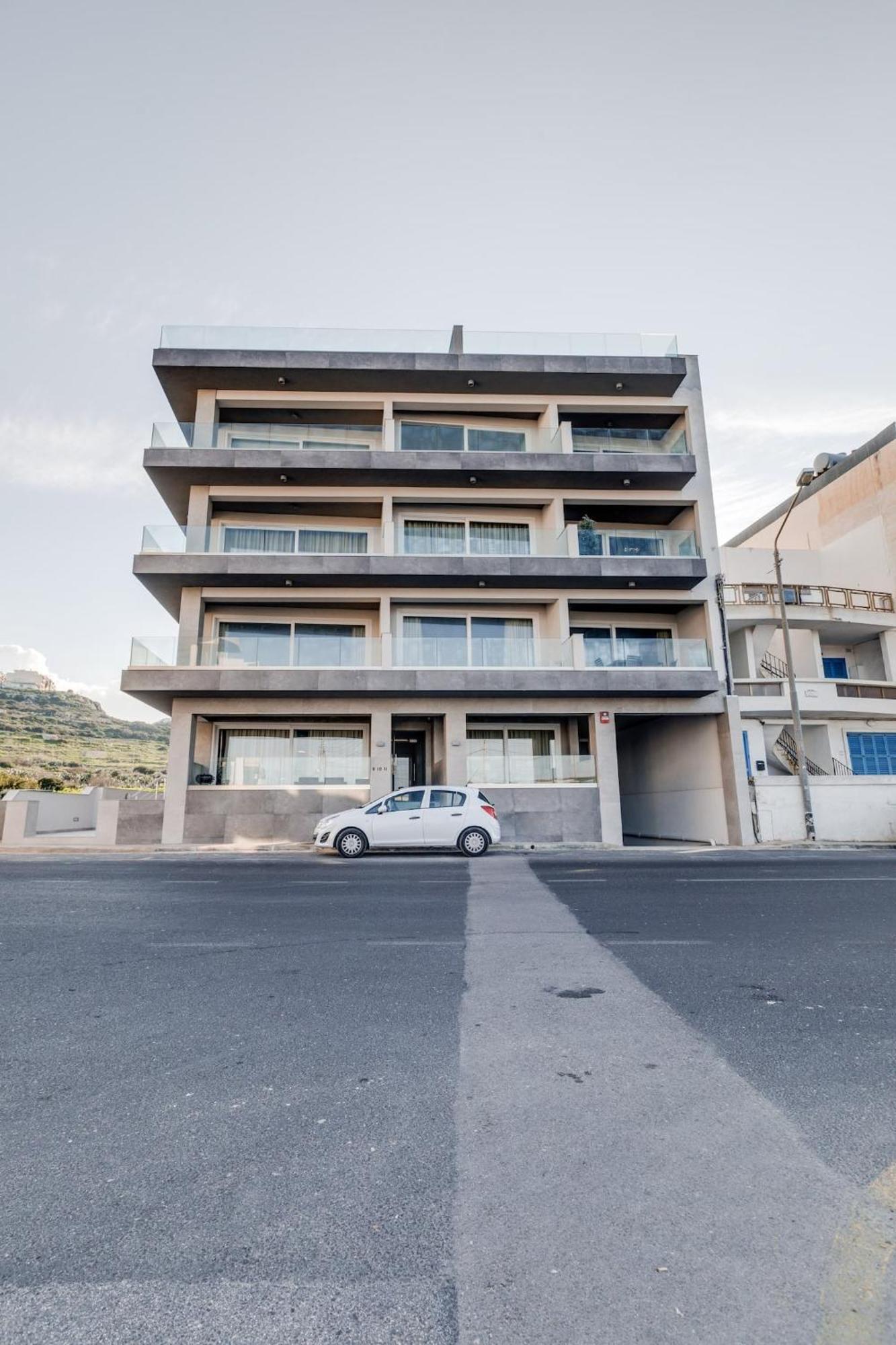 9Ten11 Seafront By Homely Mellieha Exterior foto